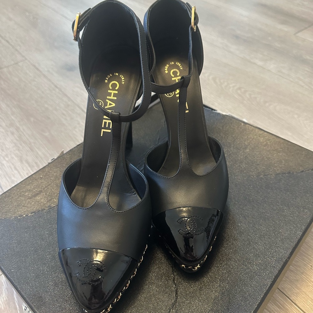 Chanel Cap Toe T-Strap CC Logo Women's Pumps with Gold Chain Detailing